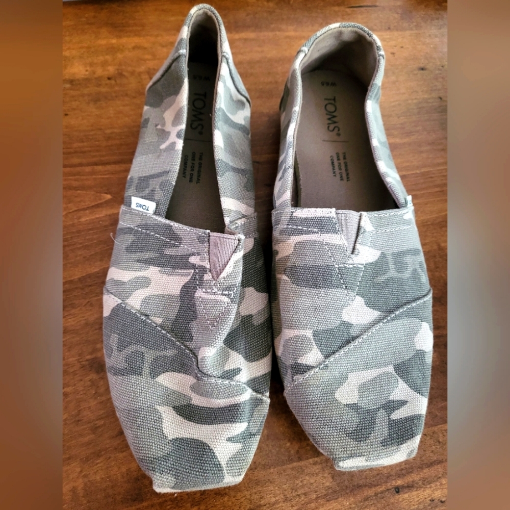 Toms Camo Shoes